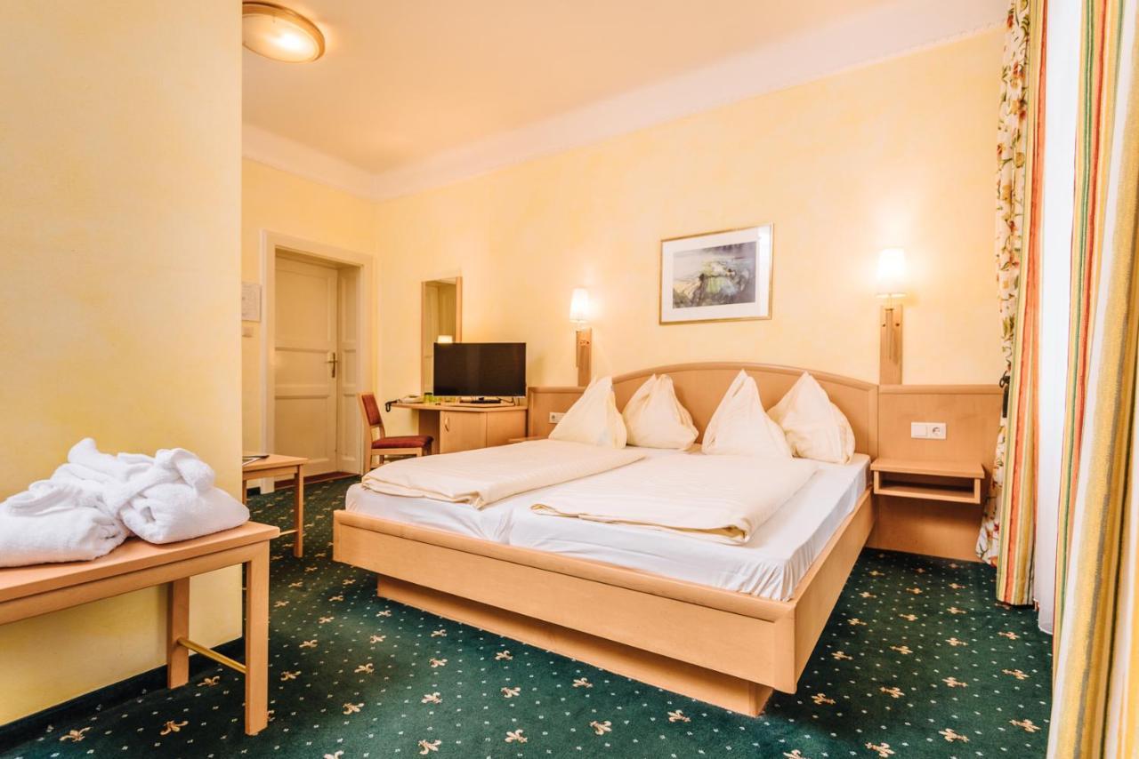 Hotel Drei Hasen Mariazell Exterior photo
